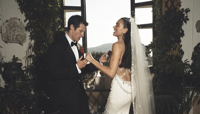 Bridal Nails: Η Dua Lipa έκανε το πιο διαχρονικό και stylish νυφικό μανικιούρ