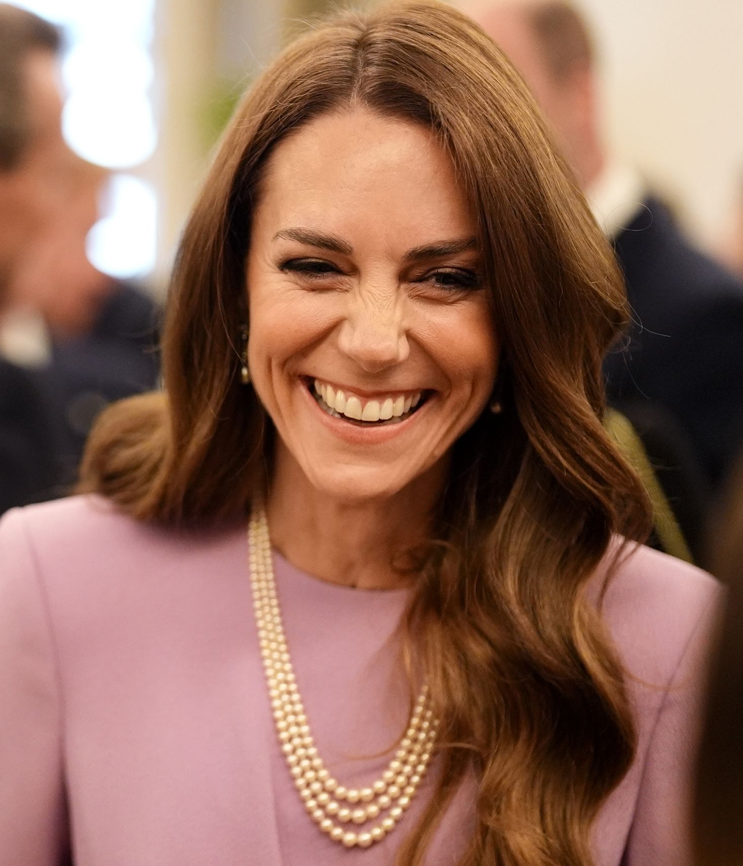Αντίο στο μαύρο τζιν: Η Kate Middleton επαναφέρει το σχέδιο που είχαμε ορκιστεί να μην ξαναφορέσουμε στην πιο πολυτελή απόχρωση του φθινοπώρου