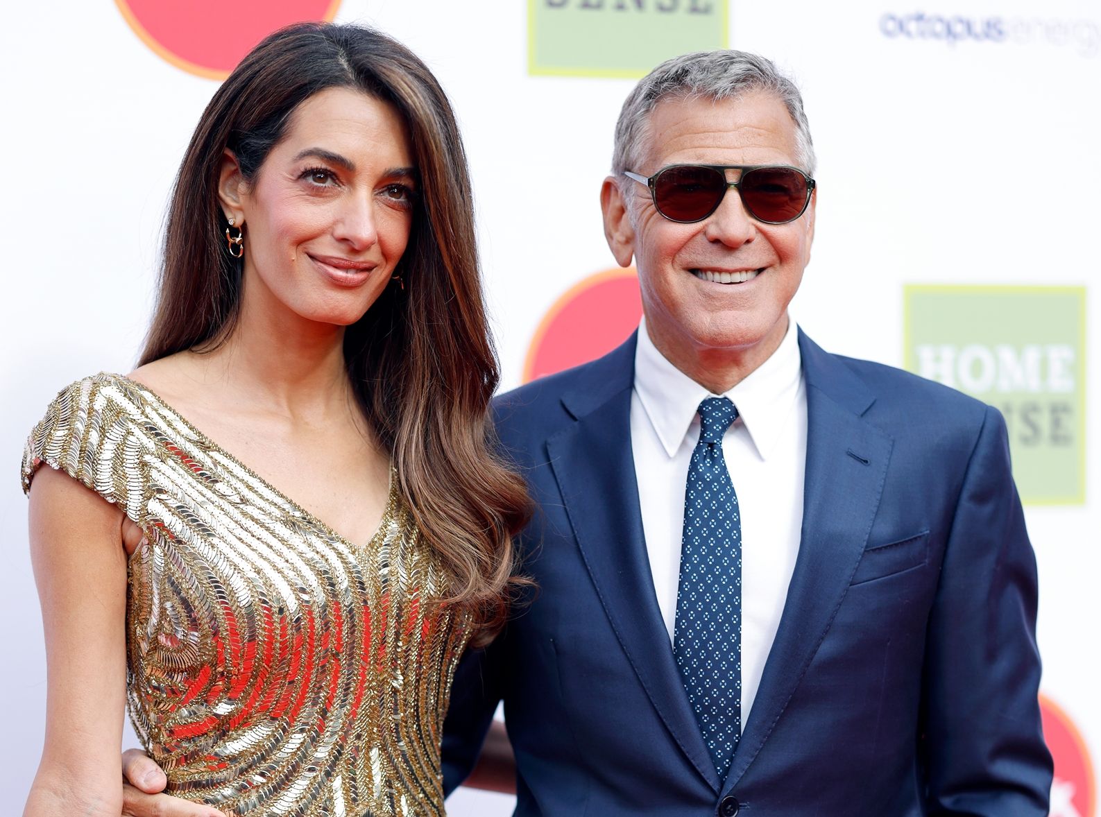 Ώρα για αλλαγή; Η Kit Kat απόχρωση της Amal Clooney είναι το πιο λαχταριστό update για τα καστανά μαλλιά