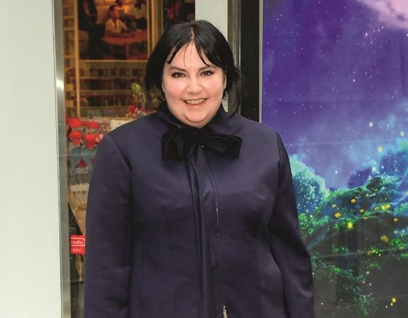 Lena Dunham: Απέκτησε την κόρη που πάντα ήθελε μέσω παρένθετης κύησης μετά τον σκληρό αγώνα της με την ενδομητρίωση, την υστερεκτομή και την αποτυχημένη εξωσωματική