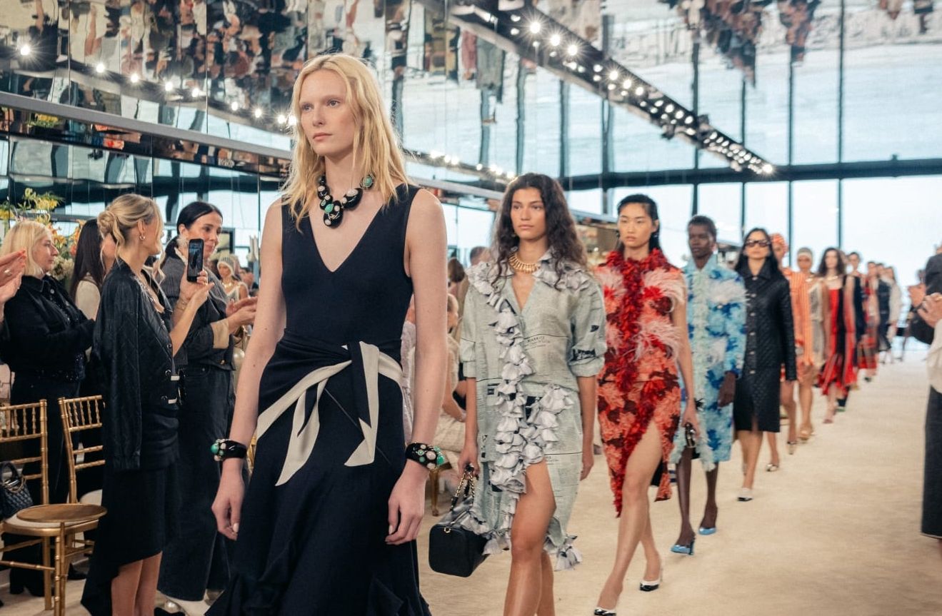 Η CHANEL επιστρέφει στη Deauville για τη συλλογή Cruise 2027/28