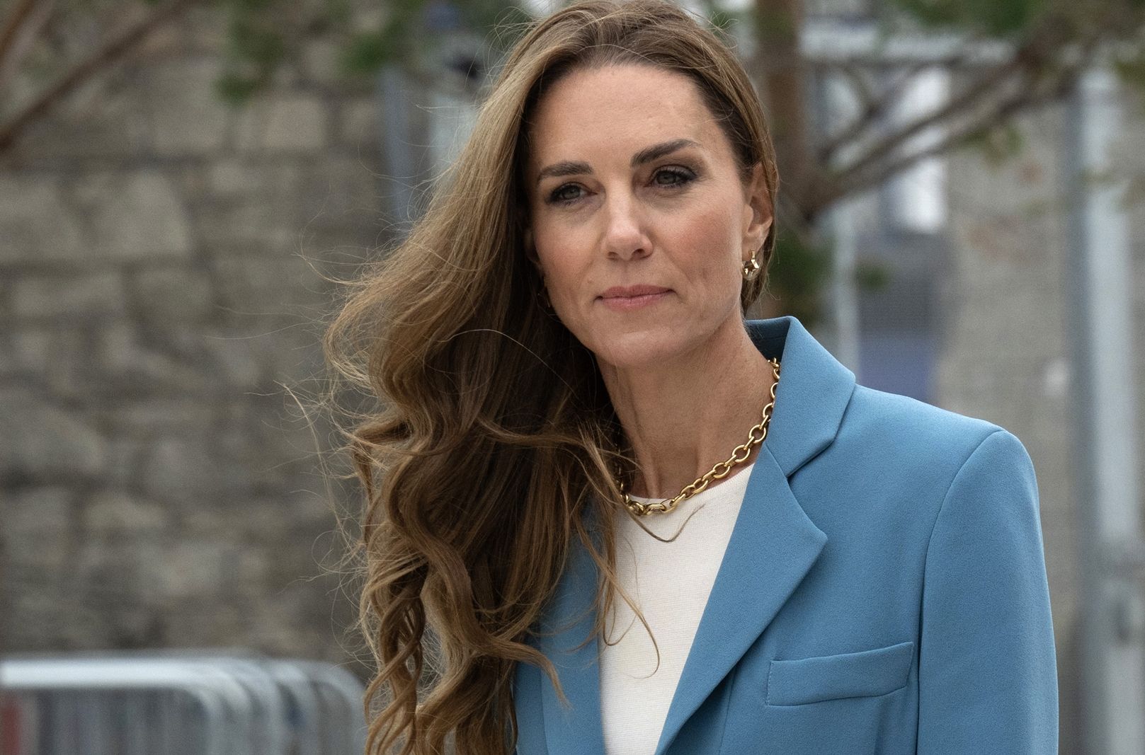Η Kate Middleton εμφανίστηκε με το blazer που θα φοράμε όλο το φθινόπωρο