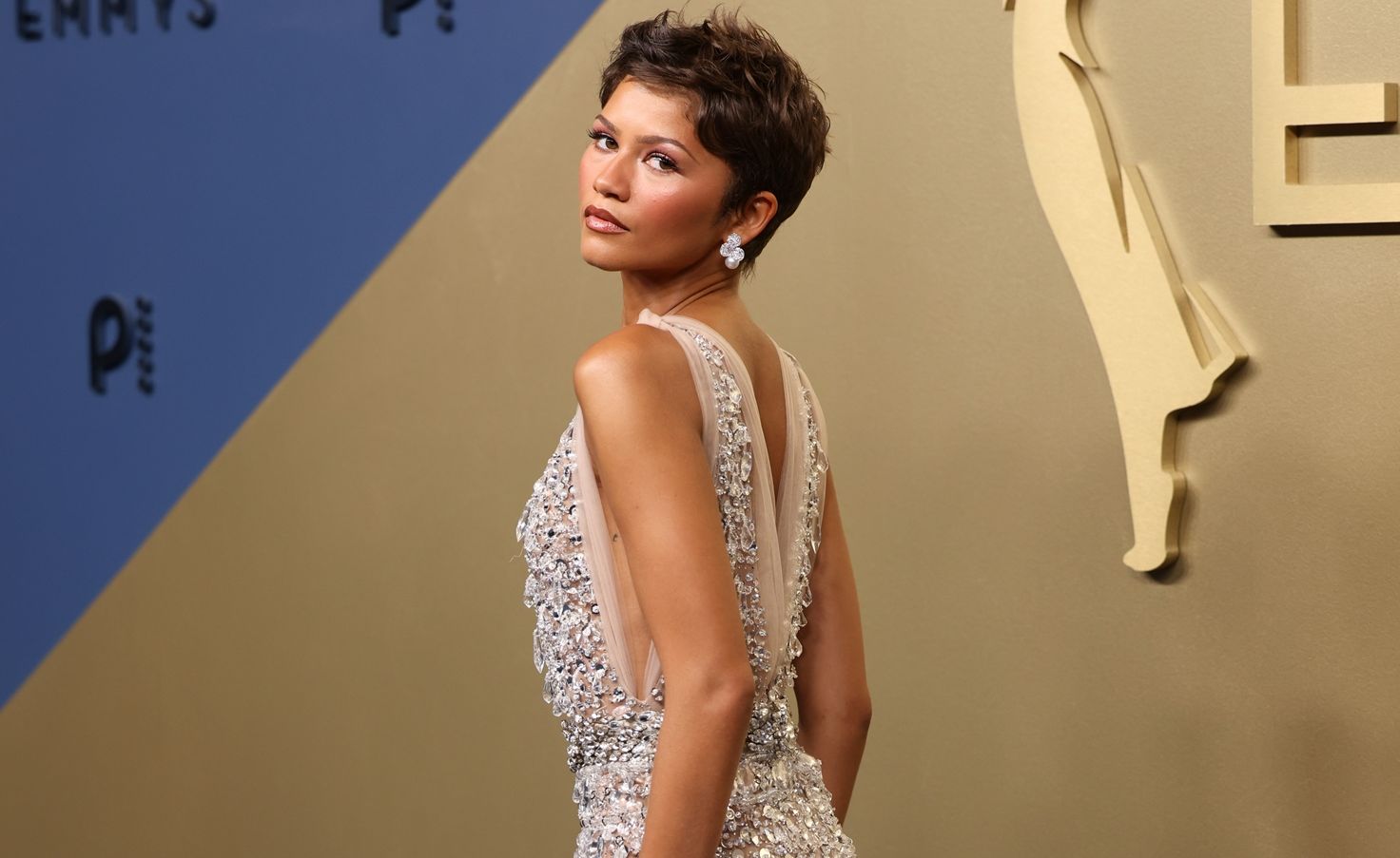 Emmys 2026: Τα πιο εντυπωσιακά looks από τη λαμπερή βραδιά της γιορτής της αμερικανικής τηλεόρασης