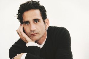 Νικόλας Χαλκιαδάκης: Όνειρα για έρωτα και αντίσταση - εικόνα 1