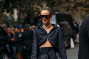 Αυτά είναι τα sneakers που φορούν τώρα τα πιο stylish girls - εικόνα 6
