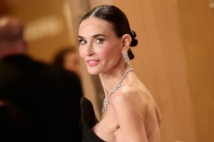Γιατί όλοι μιλούν για τη Demi Moore στις Κάννες; Και όχι, δεν έχει να κάνει με το φόρεμα - εικόνα 1