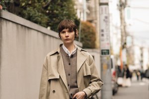 Το ριγέ πουκάμισο από ZARA που θα συνοδεύσει τις καλοκαιρινές σου εμφανίσεις στο νησί βρίσκεται σε έκπτωση - εικόνα 2