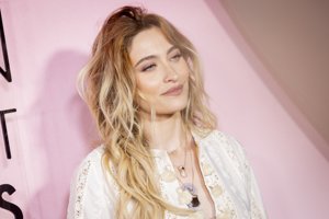 Η Margot Robbie τρώει πατατάκια με ψωμί και βούτυρο και κάπως νιώσαμε όλες λίγο καλύτερα με τις διατροφικές μας συνήθειες - εικόνα 1