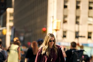 Από το καφενείο στην πόλη: Η νέα συλλογή που δίνει αθηναϊκό χαρακτήρα στο καθημερινό ντύσιμο - εικόνα 5
