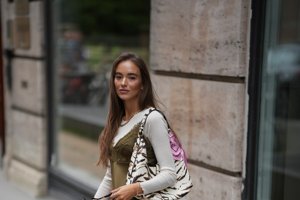 Τα χρώματα που δεν θα χορταίνουμε να φοράμε το φετινό φθινόπωρο - εικόνα 23