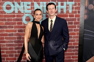 Έχουν αραιώσει τα φρύδια σου; Η Dua Lipa επαναφέρει την τεχνική που τα κάνει να δείχνουν αμέσως πιο πυκνά - εικόνα 2
