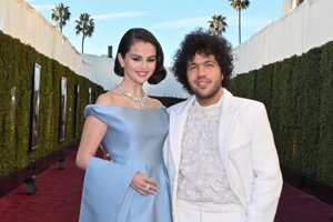 Selena Gomez: Μια σπάνια ματιά στο σπίτι που μοιράζεται με τον Benny Blanco αποκαλύπτει το πιο ρομαντικό interior - εικόνα 2