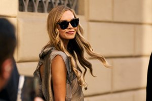 Η Vera Wang γιόρτασε τα 77 της με τη μεγαλύτερη αλλαγή στα μαλλιά της και μας έπεισε να κλείσουμε ραντεβού στο κομμωτήριο - εικόνα 2