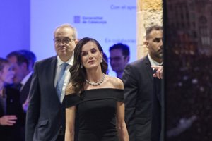 Δεν είναι ένα μόνο trick: Όλα τα beauty μυστικά της βασίλισσας Letizia για να δείχνει τόσο λαμπερή και κομψή στα 54 - εικόνα 2