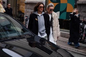 Hot right now: Αυτά τα γυαλιά ηλίου φοράει τώρα κάθε stylish girl - εικόνα 2