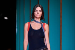 Η Prada ανοίγει την Εβδομάδα Μόδας του Μιλάνου με έναν ύμνο στις φούστες - εικόνα 7