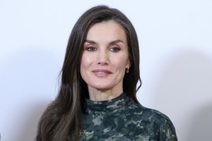 Η Βασίλισσα Letizia φόρσε το κοστούμι που θα σου χαρίσει έμπνευση για κάθε επίσημο outing - εικόνα 1