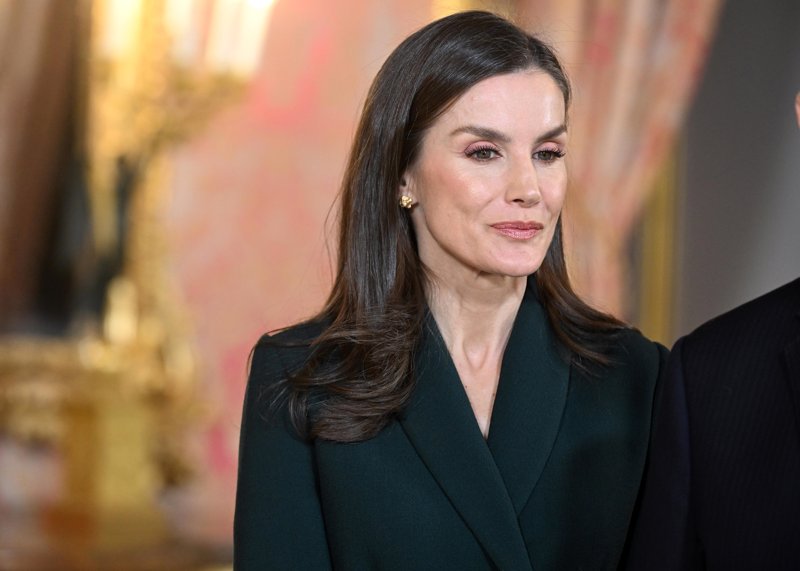 queen letizia strobing