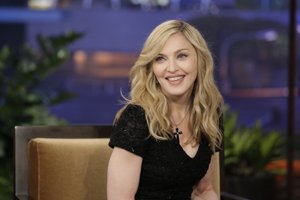 Madonna: Η βασίλισσα της pop με sultry chic look επαναπροσδιορίζει την κομψότητα με γούνα και δαντέλα - εικόνα 1